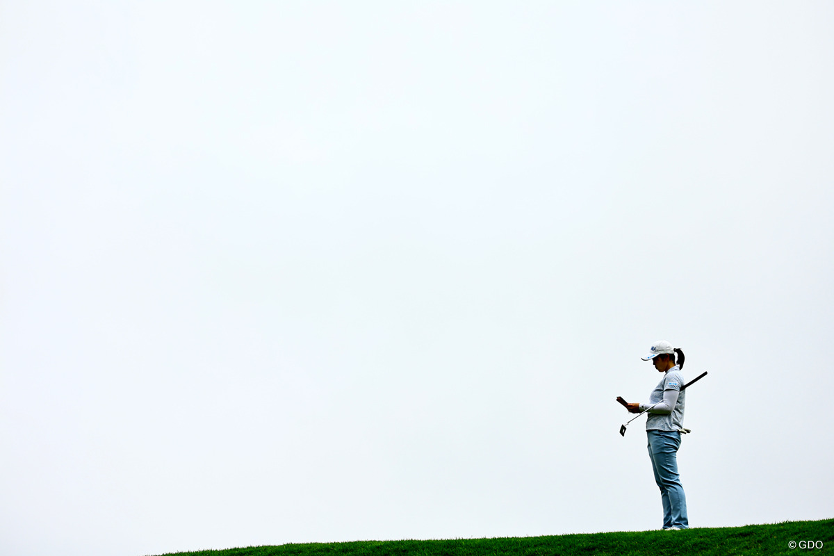 たたずむルミ姉