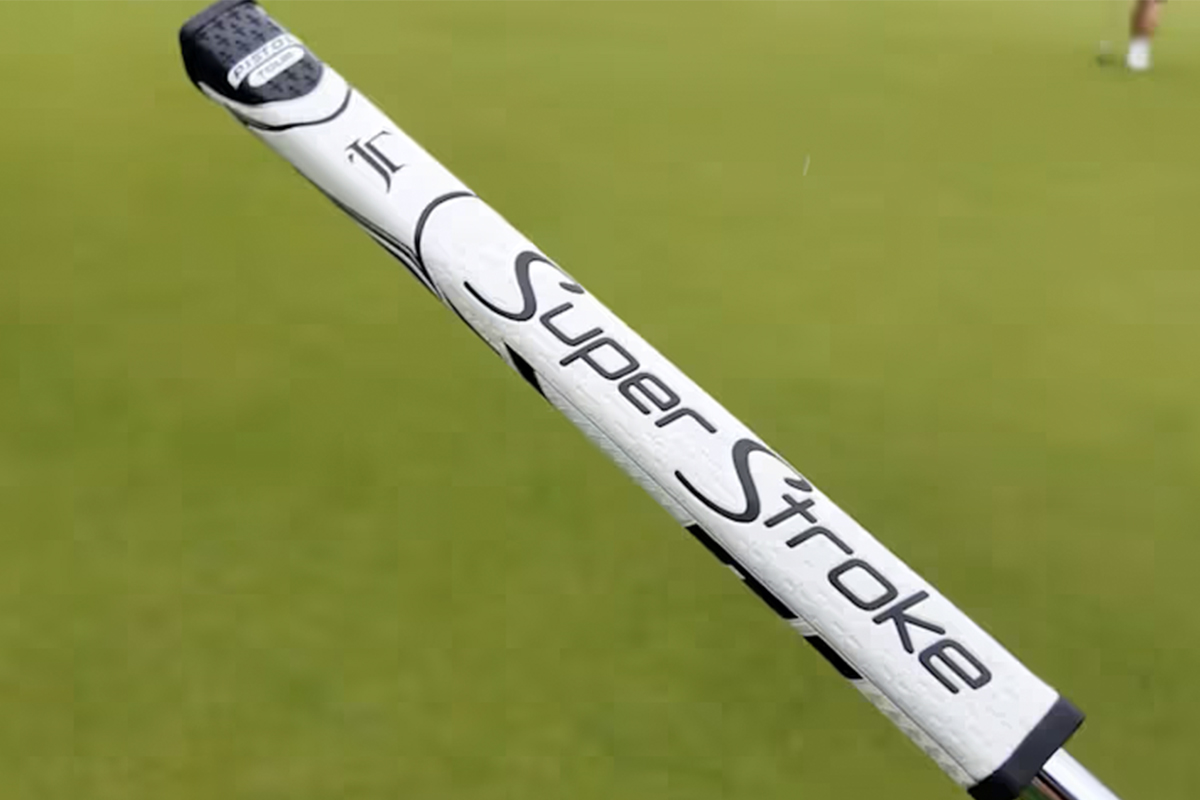 グリップには“JT”の文字(GolfWRX)