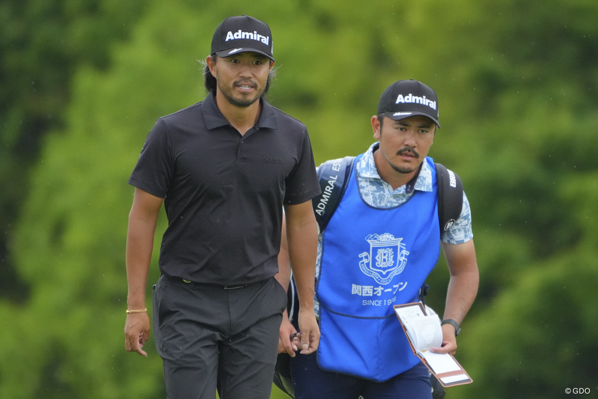相棒と優勝トロフィを掲げたい