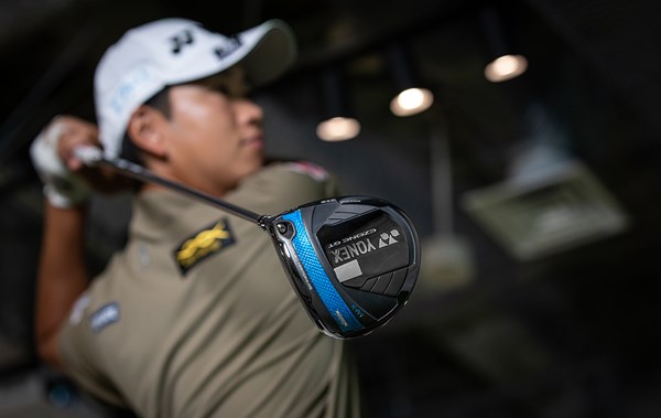 2025年 ヨネックス特集 ヨネックスと契約した鍋谷太一。ドライバーは最新の「EZONE GT MAX」を使用する予定だ
