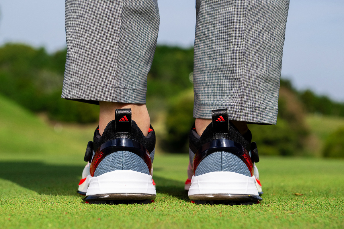 アディゼロ　ルシッドレッド　 BOAシステム スパイクシューズ 388089.jpg