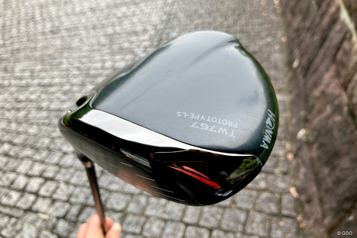 葭葉ルミが使用する本間ゴルフの1W。「TW767」のプロトタイプか