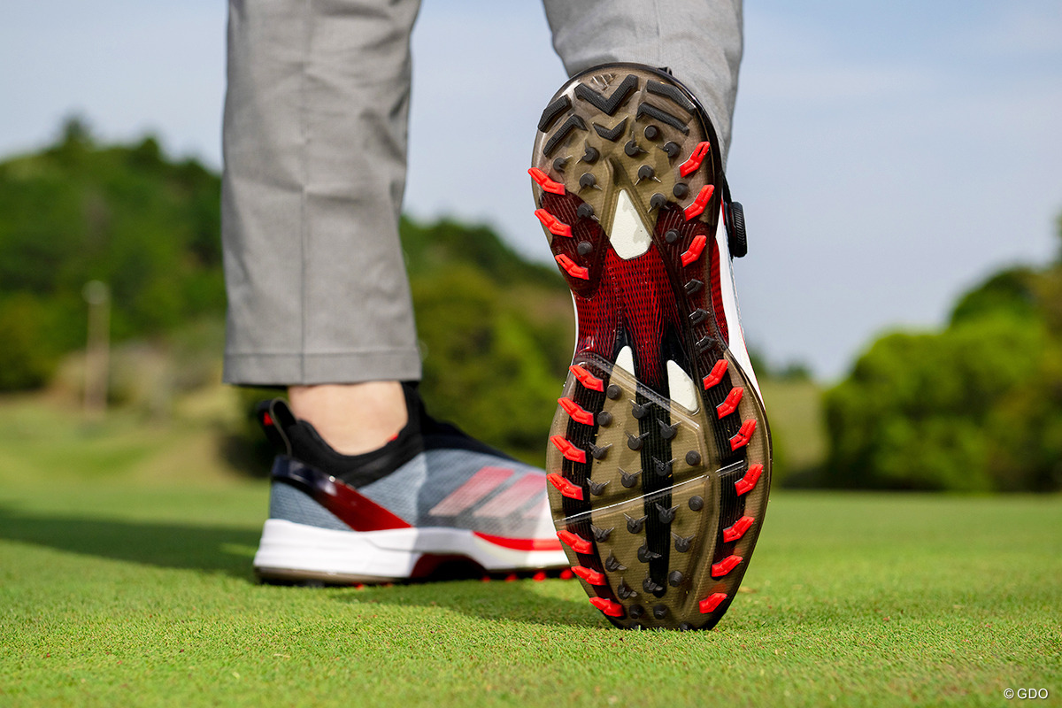 アディゼロ　ルシッドレッド　 BOAシステム スパイクシューズ なんなんだこの足にフィットする一体感はっ！アディダス「アディゼロ