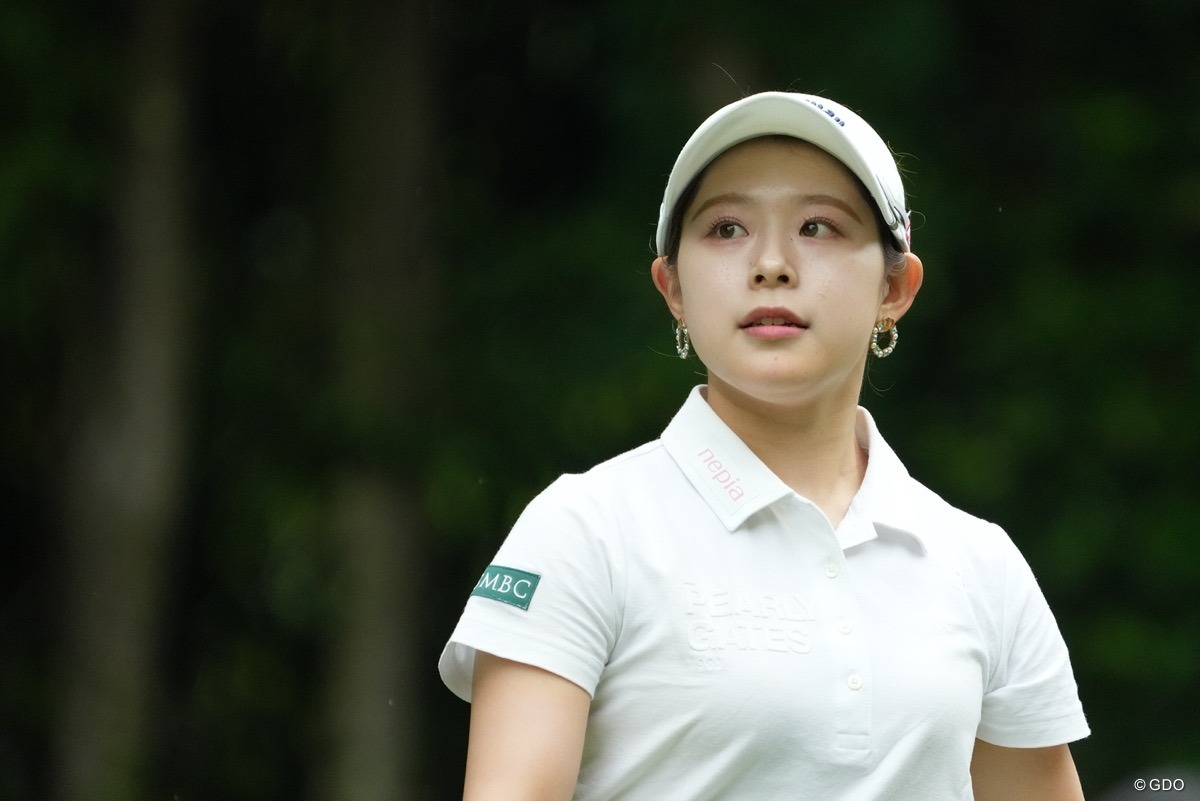 ボールを見る姿も凛々しい