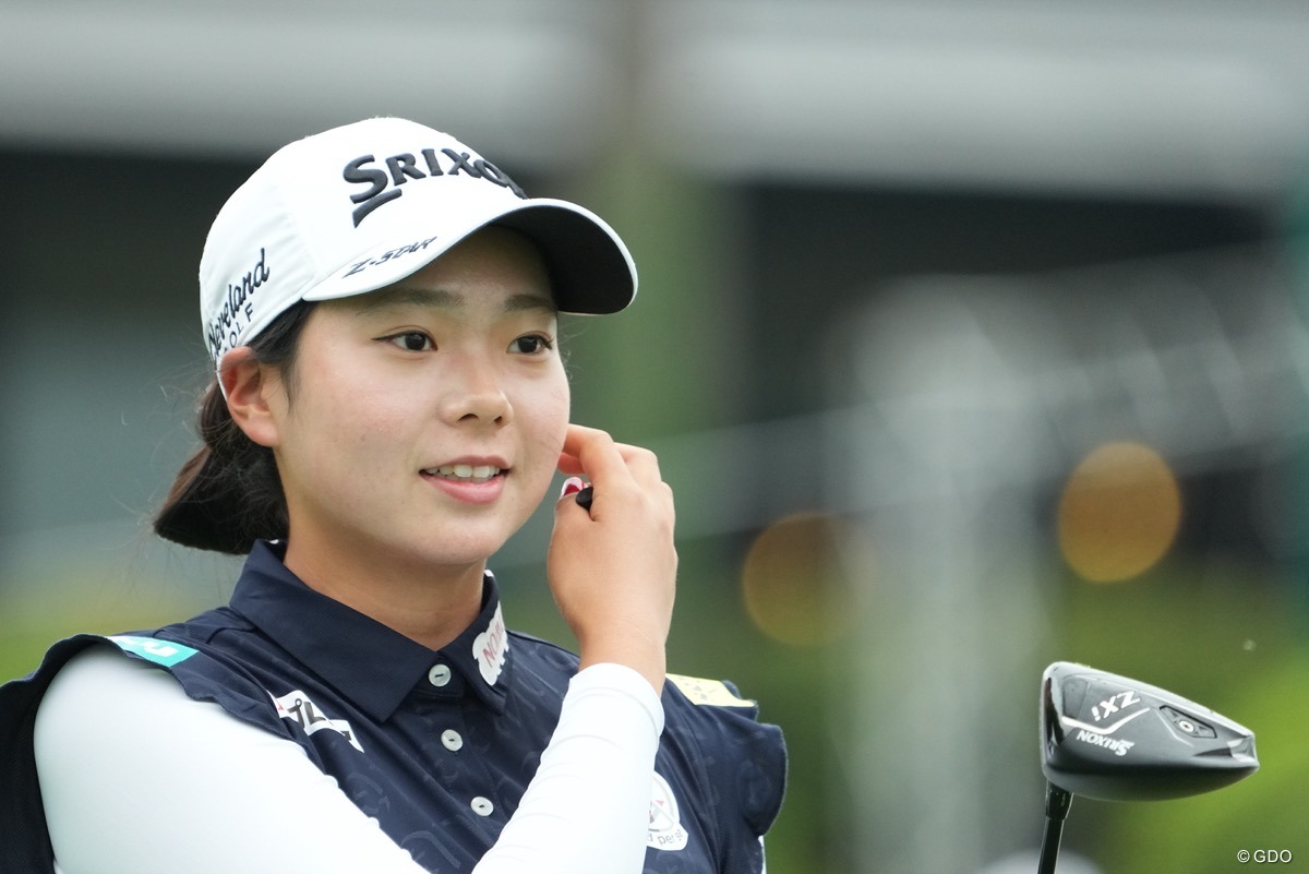 スタートホールで穏やかな表情を見せる