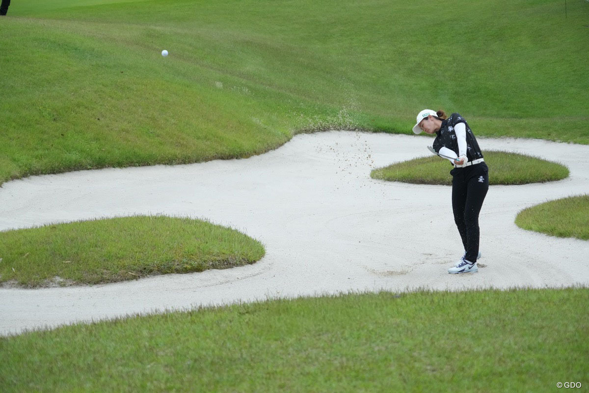 フェアウェイ・バンカーからナイスショット 2025年 ブリヂストンレディスオープン 3日目 神谷そら