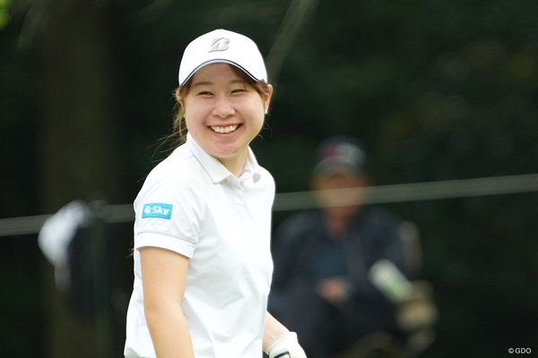 ルーキー荒木優奈が快挙に王手。首位タイで最終日に臨む