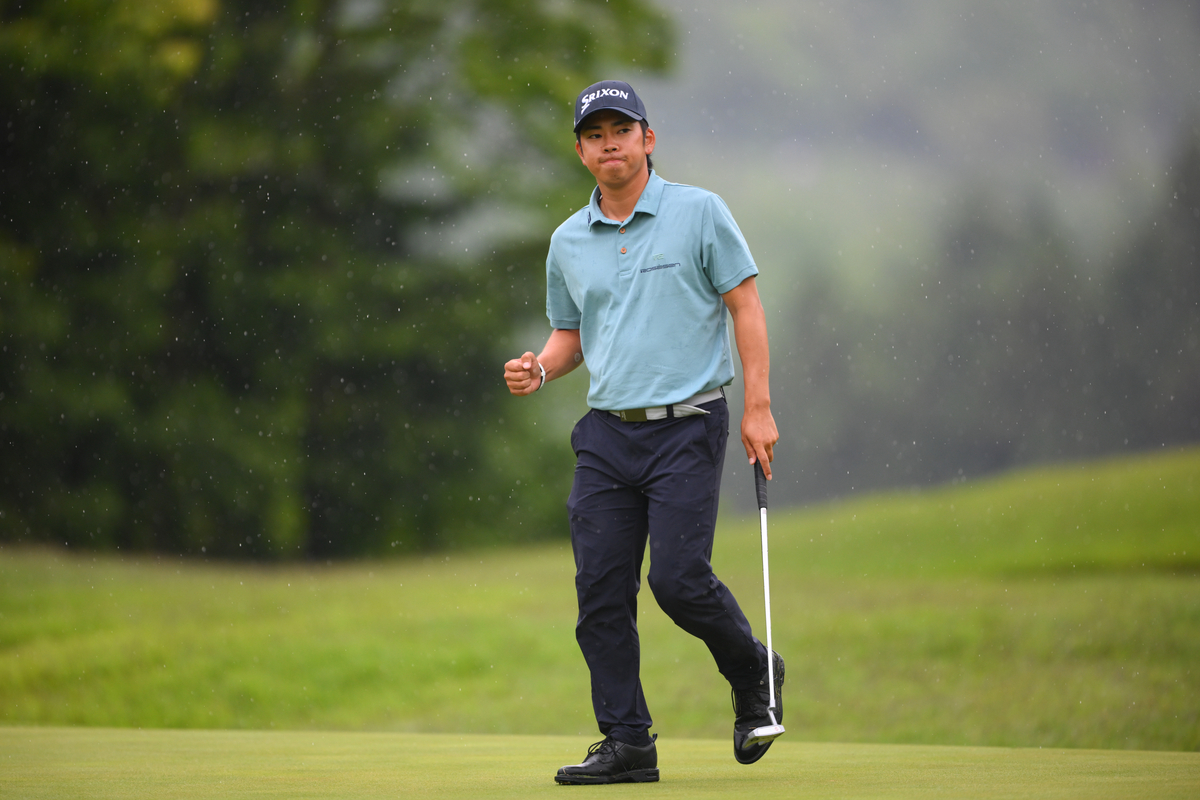 首位タイに浮上した生源寺龍憲 (C)JGTOimages