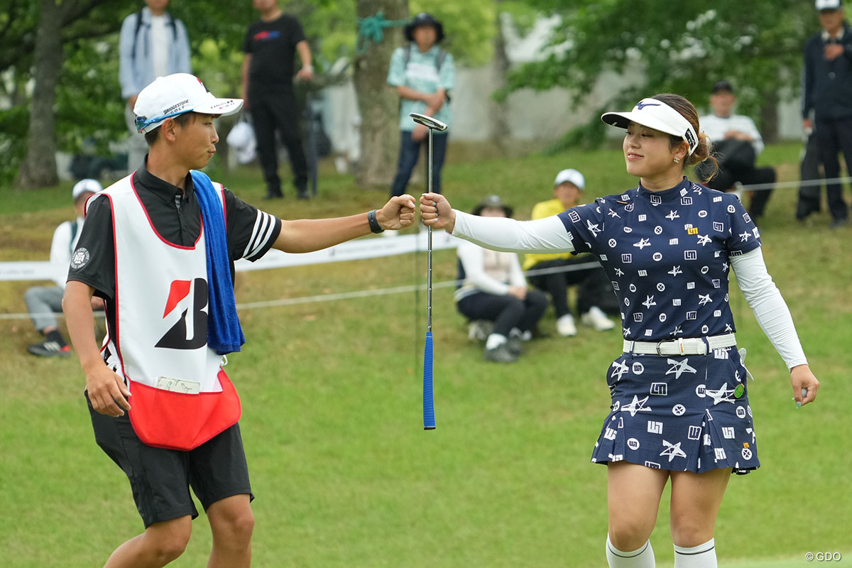 初優勝をかけて首位に4打差で最終日に入る仲村果乃