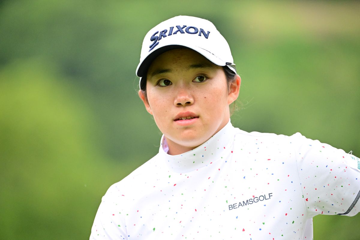 16歳アマ岩永杏奈が首位と1打差の好スタート(Atsushi Tomura/Getty Images)