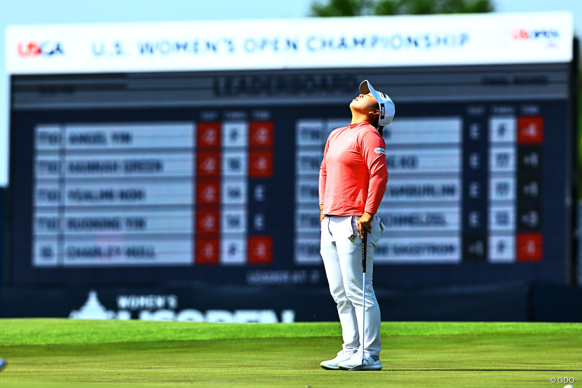 悔しさに天を仰ぐ。西郷真央はメジャー2連勝を逃した