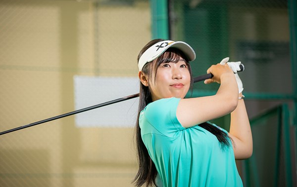 菅沼菜々が三菱ケミカルを訪問 現在使用している「TENSEI Pro White 1K」は発売当初から現在まで使い続けている(撮影:落合隆仁)