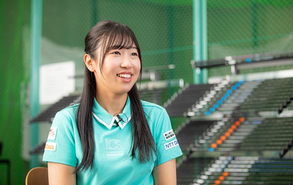 菅沼菜々が三菱ケミカルを訪問 4月に参戦した「前澤杯」では同組だった元賞金王の2人のアプローチバリエーションに刺激を受けた(撮影:落合隆仁)