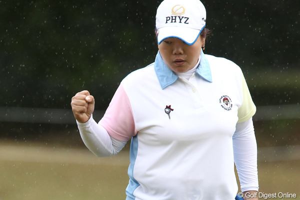 アンが首位をキープ！諸見里、金田らは一歩後退