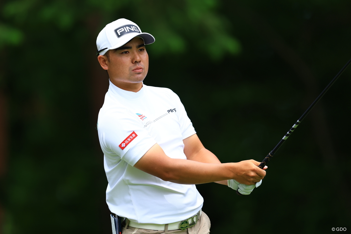 蝉川泰果は首位に3打差でメジャーの週末へ