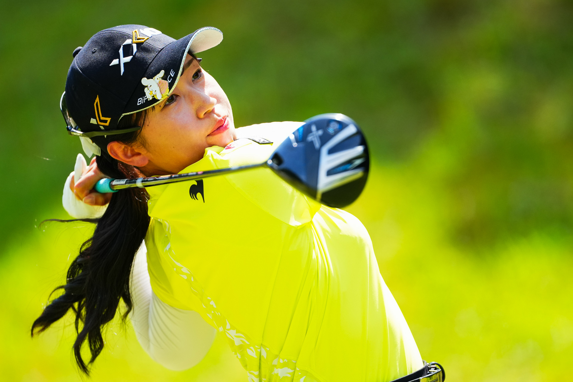 菅沼菜々プロサイン入り GOLF5 レディーストーナメント キャディ