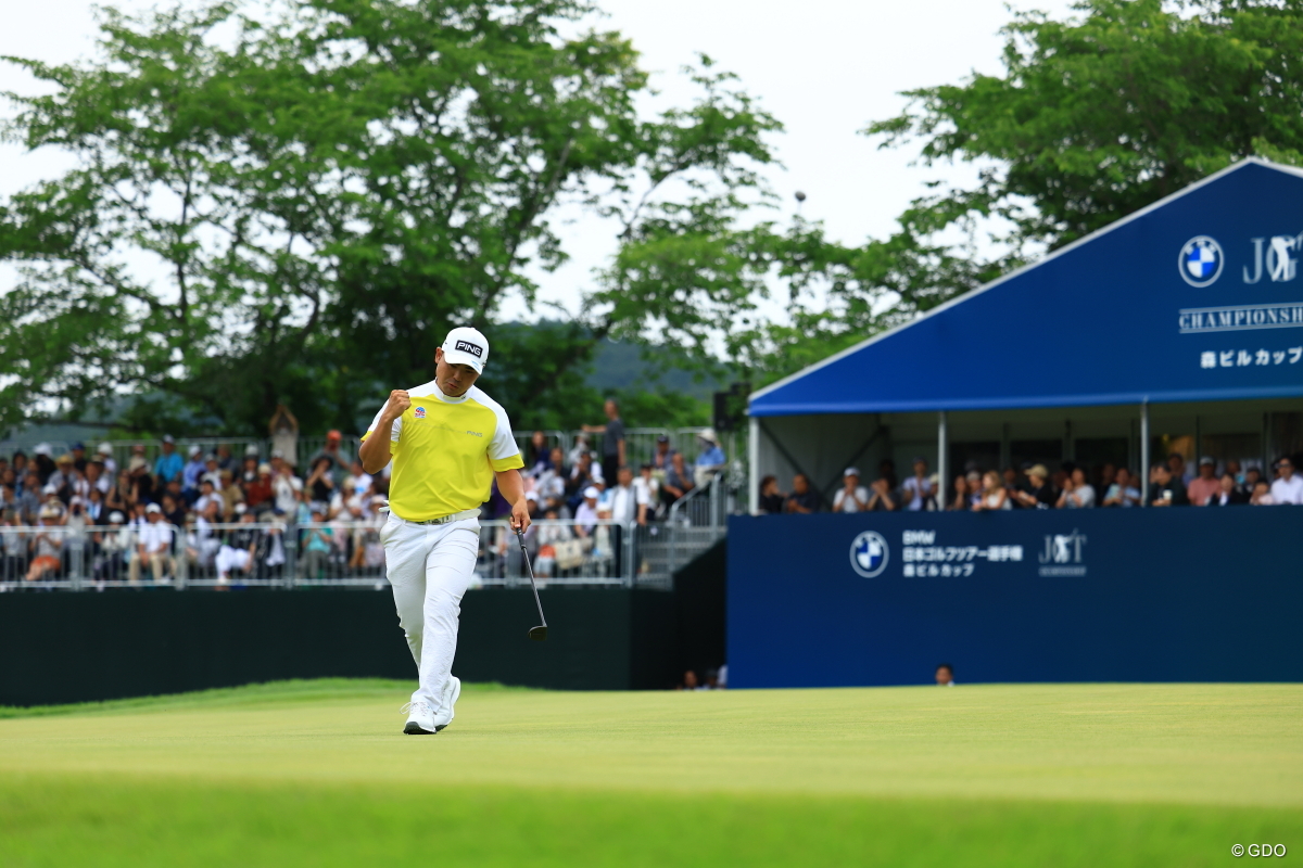 最終18番で6mのバーディパットを決めてプレーオフへ