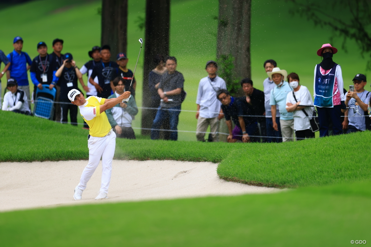 プレーオフでは左バンカーからの2打目をピンに絡めて決着をつけた