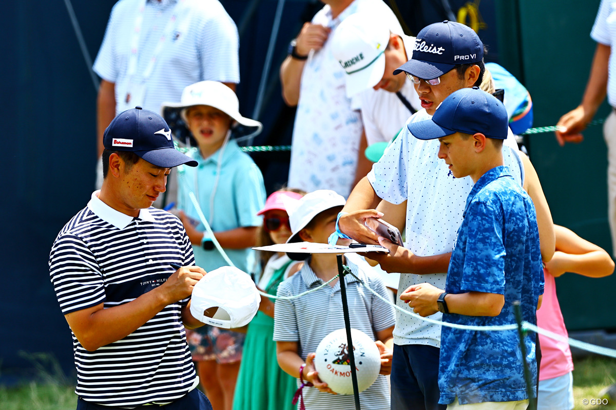 プロゴルファーとしてうれしさをかみ締めながら