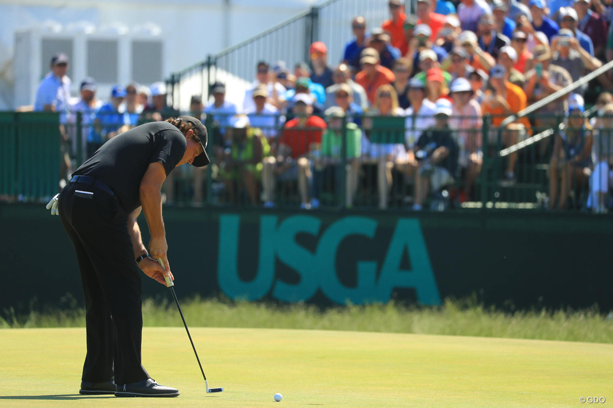 ビッグレフティご乱心 転がる球を打ち返すのは戦略か／全米オープン