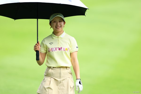 2025年 宮里藍 サントリーレディスオープンゴルフトーナメント 初日 吉田鈴 日傘は必需品