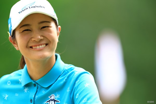 2025年 宮里藍 サントリーレディスオープンゴルフトーナメント 2日目 神谷そら トップと1打差