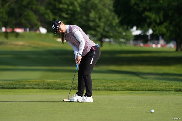 2025年 マイヤーLPGAクラシック 3日目 吉田優利 パッティングでもしっかり振り切れるように
