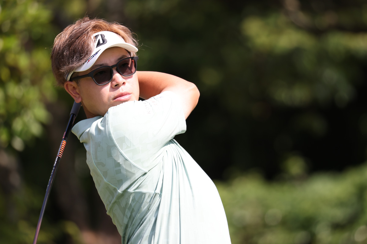 下部ツアー初優勝を遂げた勝亦悠斗（提供：JGTO） ※撮影は大会2日目 2025年 ジャパンクリエイトチャレンジ in 福岡雷山 3日目 勝亦悠斗