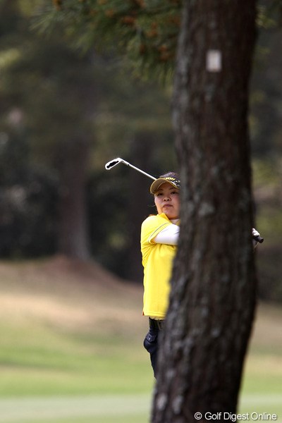 2011年 サイバーエージェントレディスゴルフトーナメント 2日目 井芹美保子 初日トップも苦しいゴルフで2日目は15位タイ