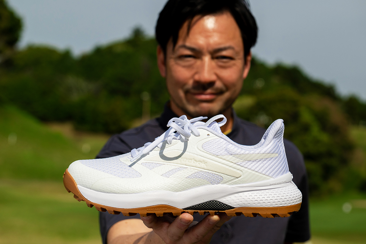デシャンボーが履いている割に…意外なしなやかさ リーボック「ナノ ゴルフ」試し履きレポート