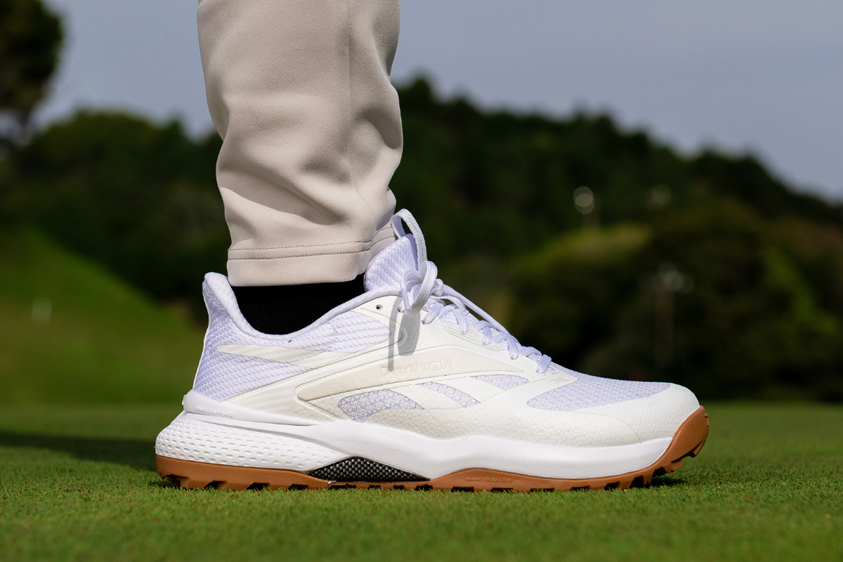 デシャンボーが履いている割に…意外なしなやかさ リーボック「ナノ