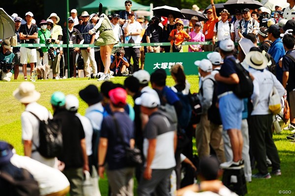 2025年 アース・モンダミンカップ 最終日 菅沼菜々 多くのファンが優勝争いを見守った