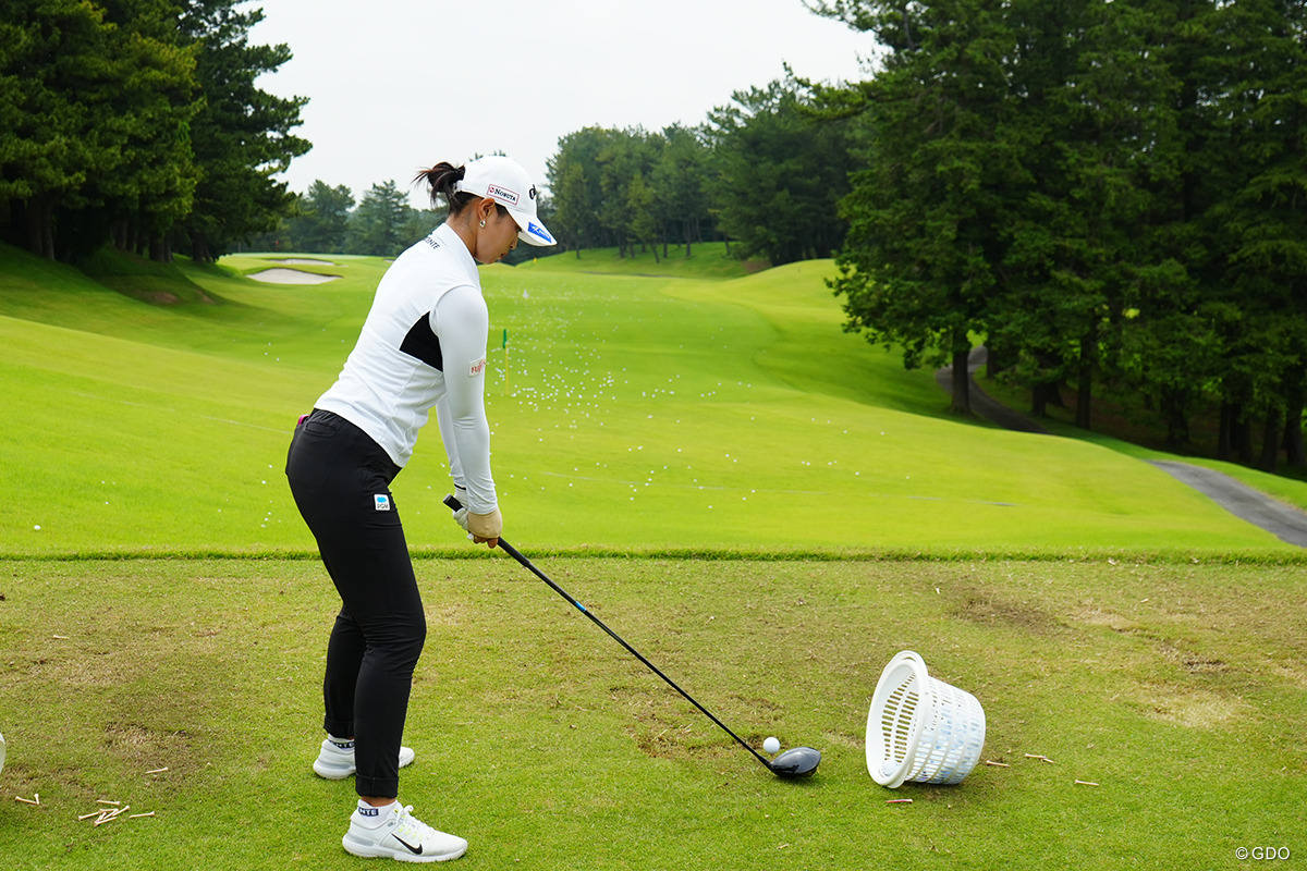 フェースをかぶせて構えるクセは減った