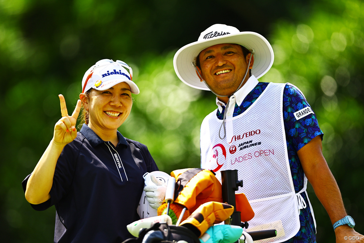 正岡竜二プロがキャディを務めました 2025年 資生堂・JAL レディスオープン 2日目 宮里美香