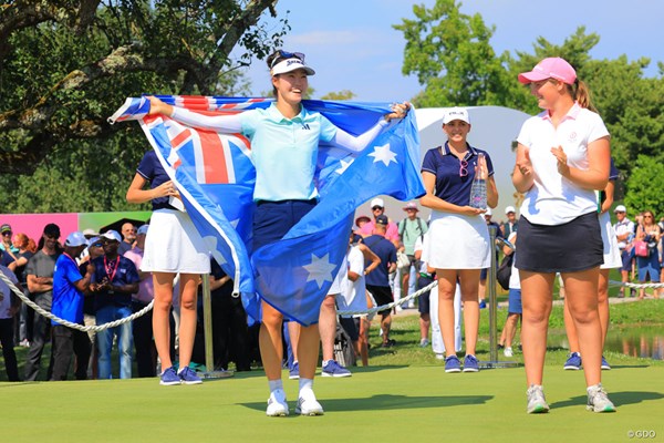 2025年 アムンディ エビアン選手権 最終日 グレース・キム オーストラリア国旗を纏う