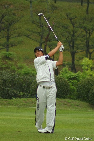 2011年 日本プロゴルフ選手権大会 日清カップヌードル杯 事前 石川遼 時折強い雨を浴びながら、ニュータイプのアイアンで練習ラウンドを行った石川遼