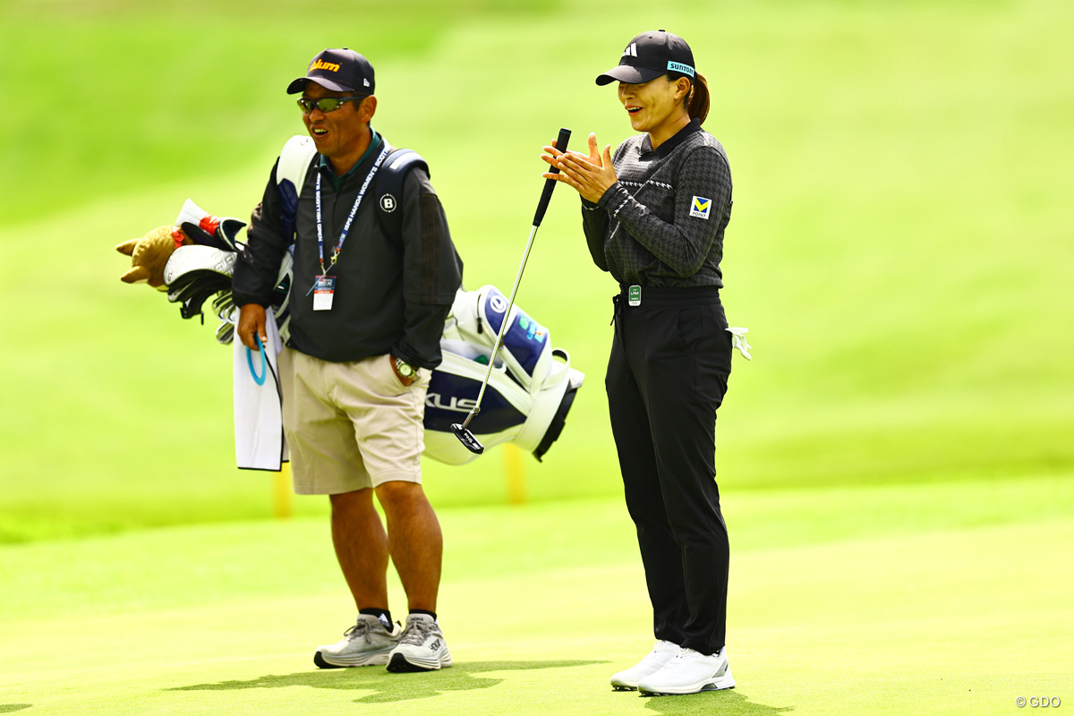 同組のアマチュアに拍手！