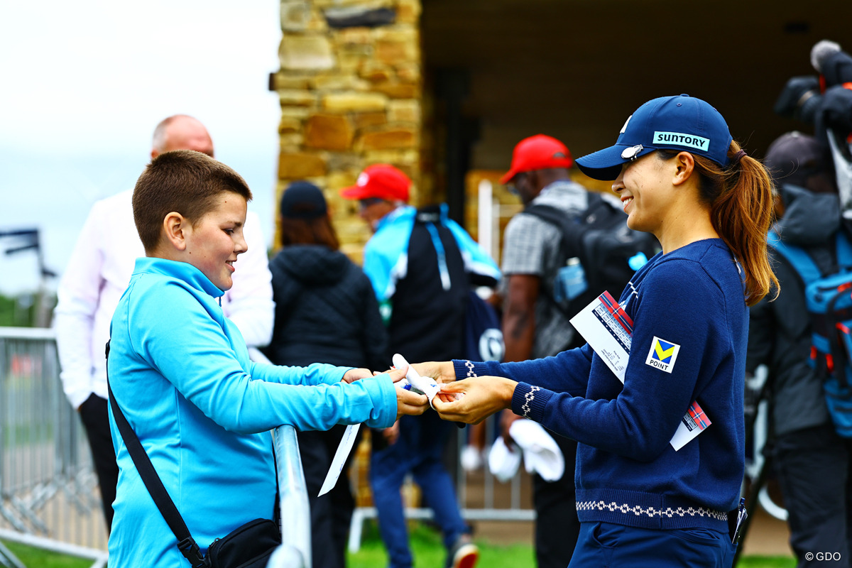 グローブGET 2025年 ISPS Handa スコットランド女子オープン 2日目 渋野日向子