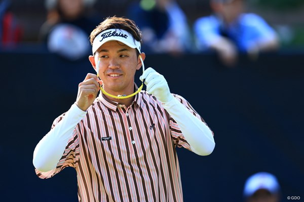 2025年 リシャール・ミル チャリティトーナメント 初日 阿久津未来也 サングラスする前の一瞬