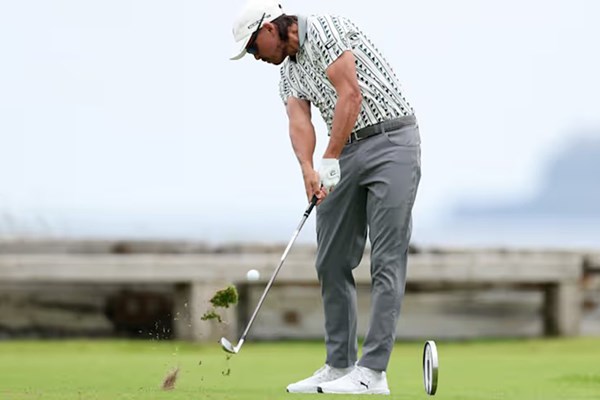 2025年 ウィンダム選手権 事前 リッキー・ファウラー 全英でカーボンシャフトを挿したアイアンを使うファウラー（Getty Images）