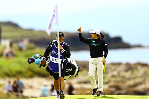 2025年 AIG女子オープン（全英女子） 3日目 勝みなみ サムアップ