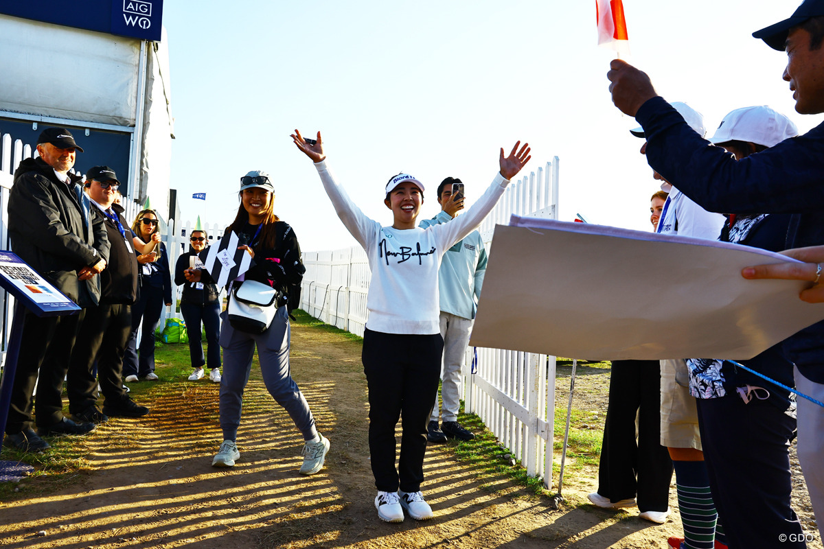 ギャラリーからもハッピーバースデーの大合唱