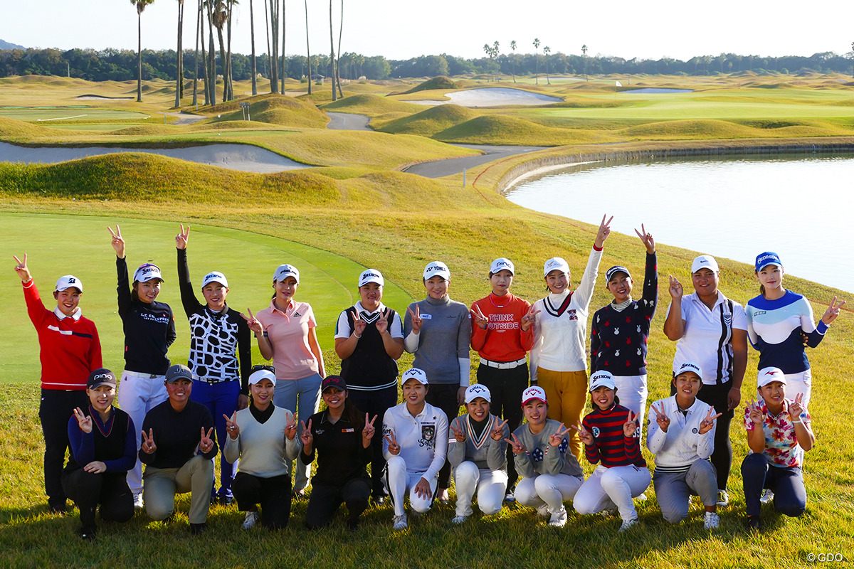 山下（下段右から3人目）は2019年のプロテストに合格