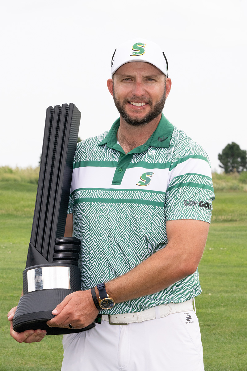 プレーオフを制した（提供：LIVゴルフ）