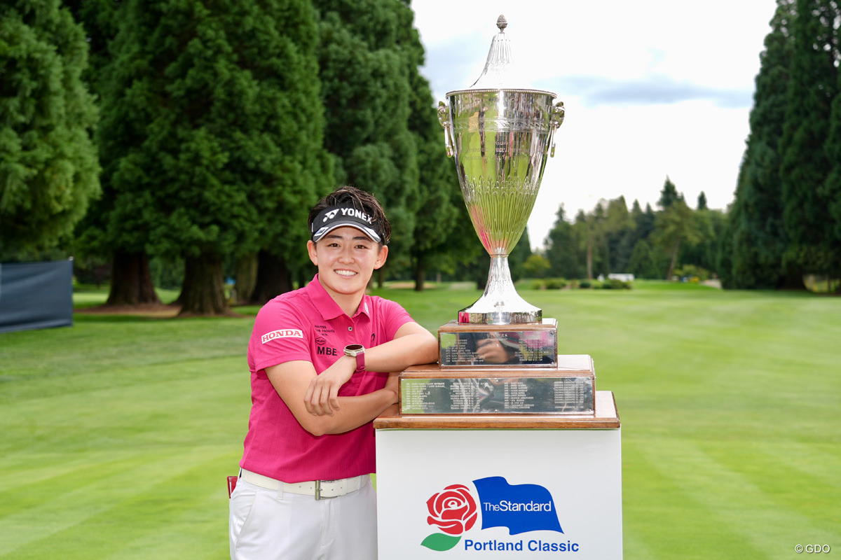 4打差をつけて米ツアー初優勝を遂げた岩井明愛