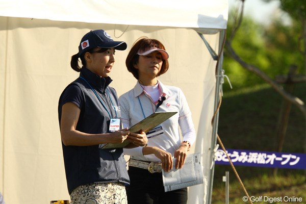 スタートアナウンス／とおとうみ浜松オープン初日 みんなでつくるゴルフトーナメント・・・スタートアナウンスもプロのアナウンサーではなく、ボランティアの方です。間違えも多かったけど愛嬌です