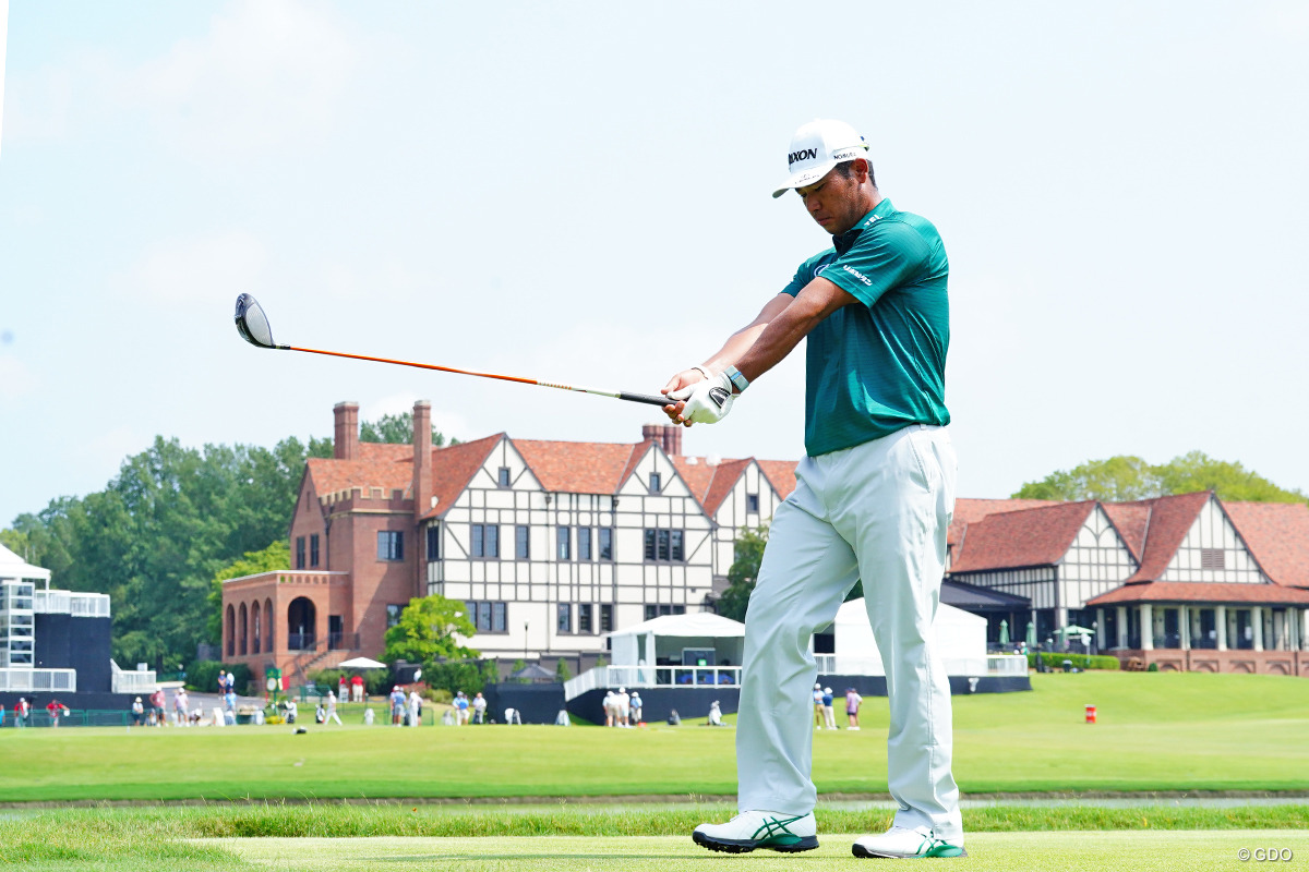 スイングを入念に確認