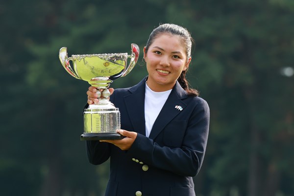 2025年 日本ジュニアゴルフ選手権 吉崎マーナ 15歳から17歳の女子の部で優勝した吉崎マーナ (提供：JGA)