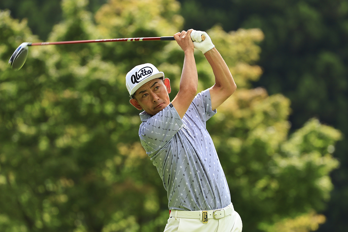 初優勝を目指す飯島宏明（提供：日本プロゴルフ協会）