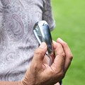幅が広めのソールながら、日本の芝質に合わせてエッジ部分の削りにこだわっている（撮影：岡崎健志）